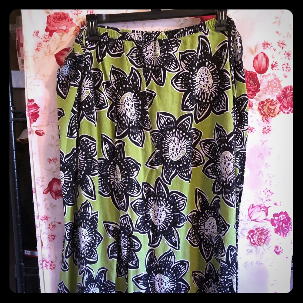 Plus skirt